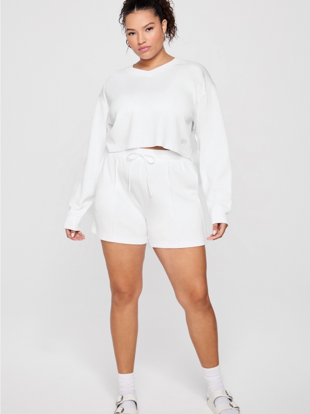 YITTY White Athletic Drawstring Shorts
